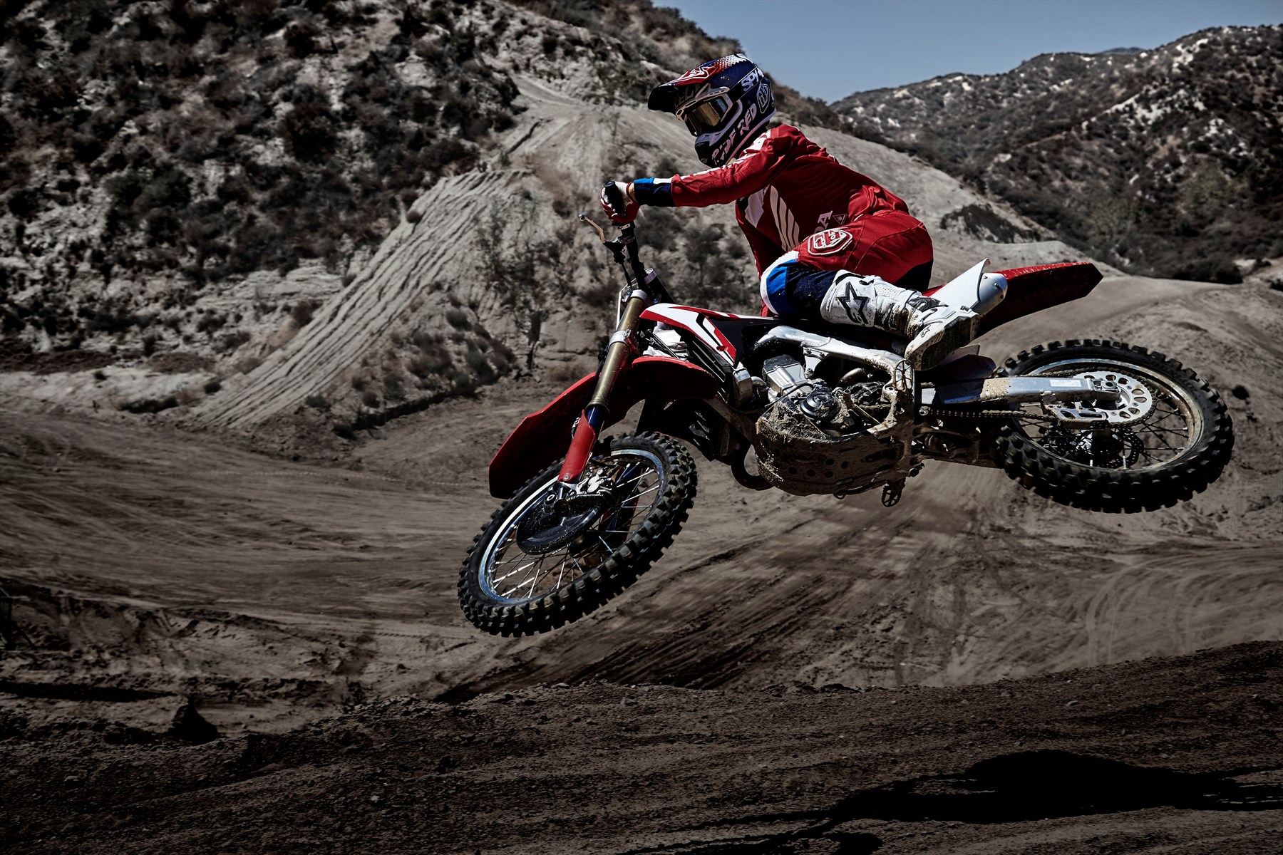 Honda’s CRF450R turns it up for 2017-Autodealer