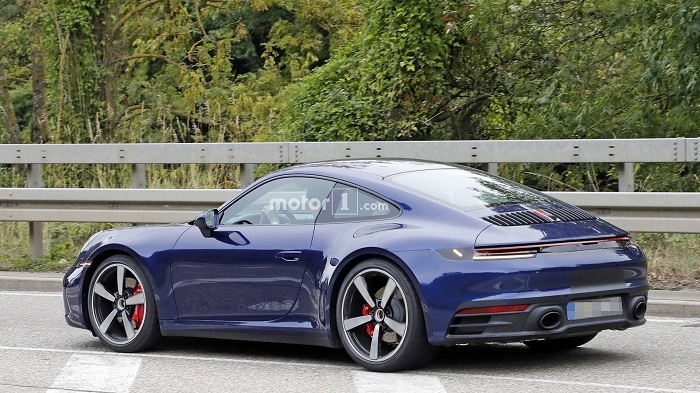 Next Porsche 911 still not scared to show (most of) its looks-Autodealer