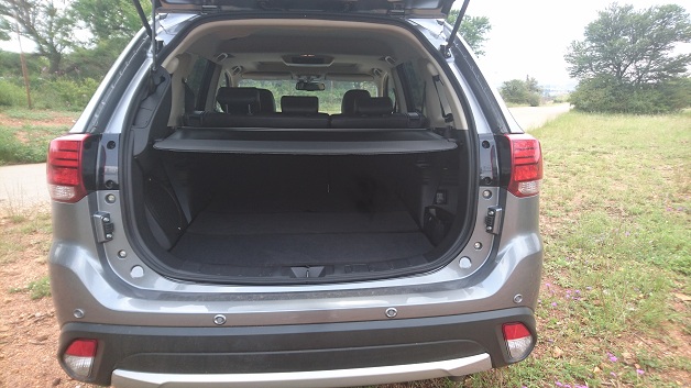 Revised Mitsubishi Outlander needs one important thing...-Autodealer