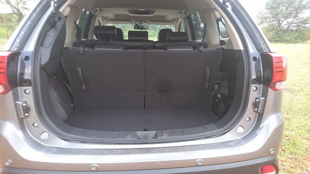Revised Mitsubishi Outlander needs one important thing...-Autodealer