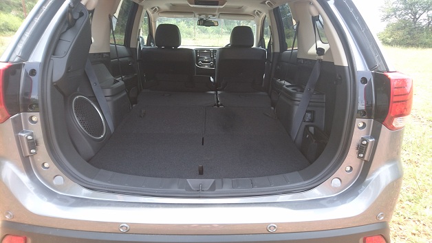 Revised Mitsubishi Outlander needs one important thing...-Autodealer