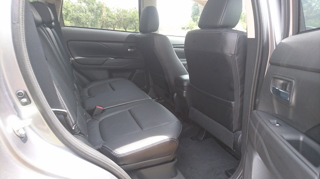Revised Mitsubishi Outlander needs one important thing...-Autodealer