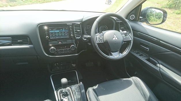 Revised Mitsubishi Outlander needs one important thing...-Autodealer