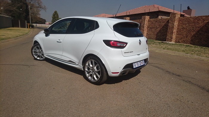Renault Clio RS 200 still a serious hot hatch-Autodealer
