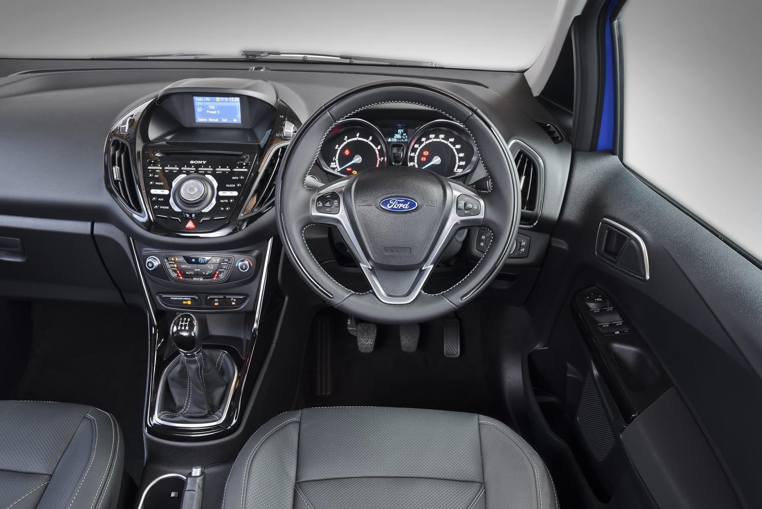 Ford’s B-Max joins mini-MPV fray -Autodealer