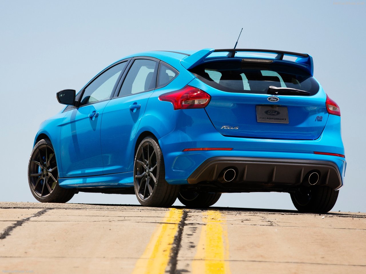 Ford Focus RS inspires hooliganism-Autodealer