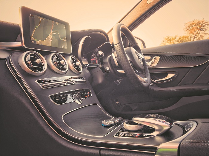 Mercedes-AMG C43 a wolf among lambs-Autodealer