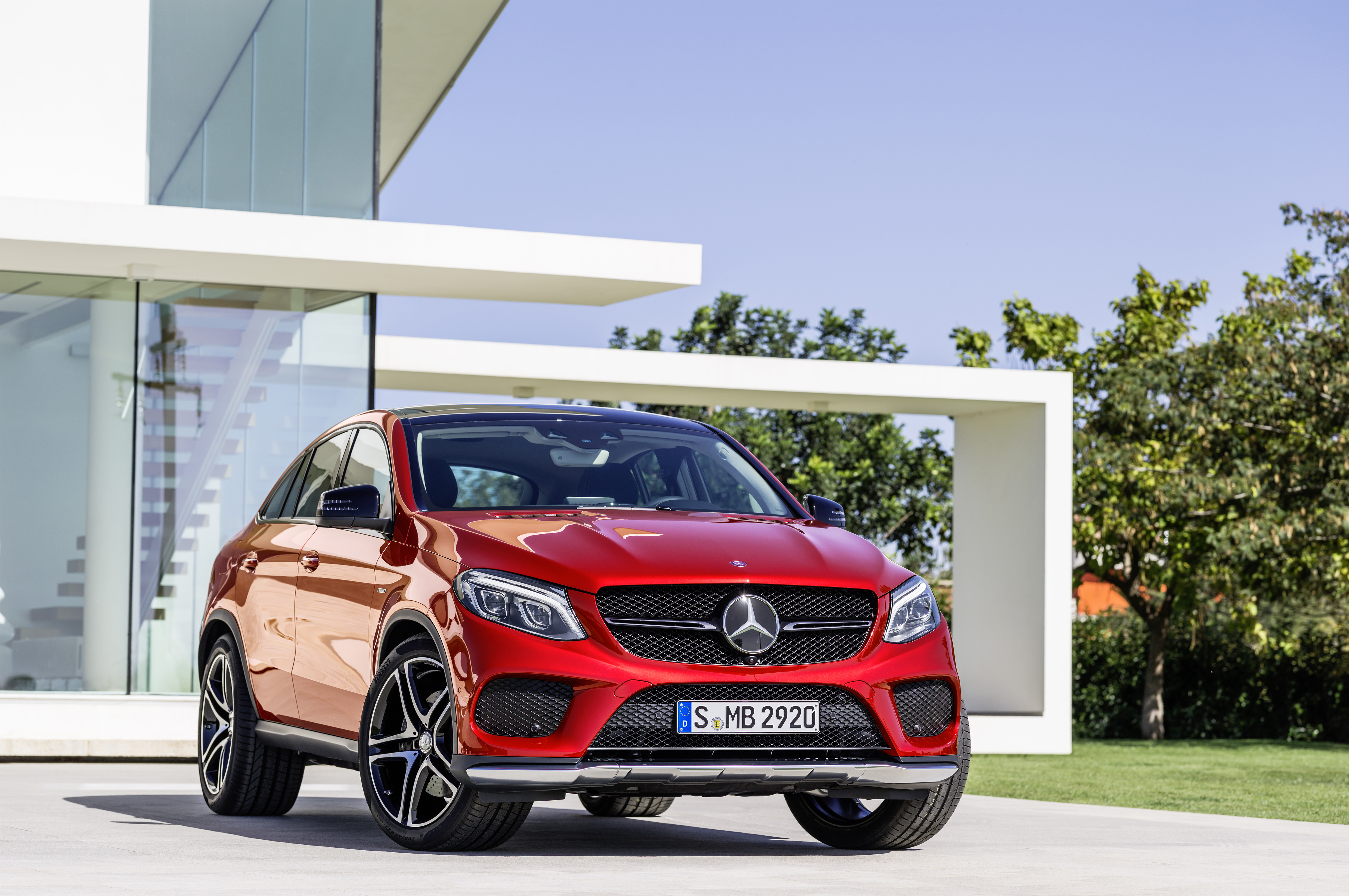 Mercedes gets savvy with GLE coupé-Autodealer