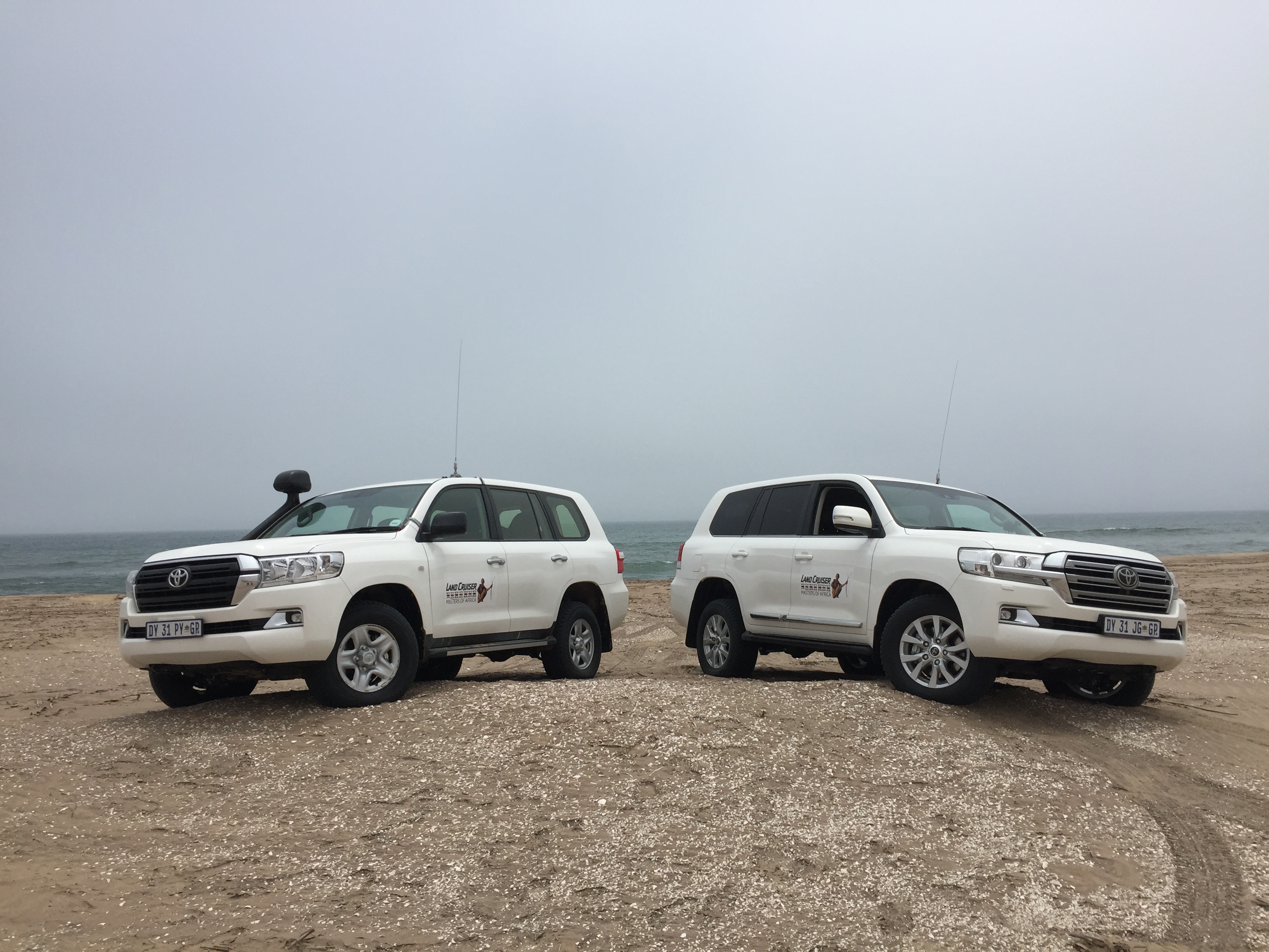 Land Cruising across the Namib-Naukluft-Autodealer