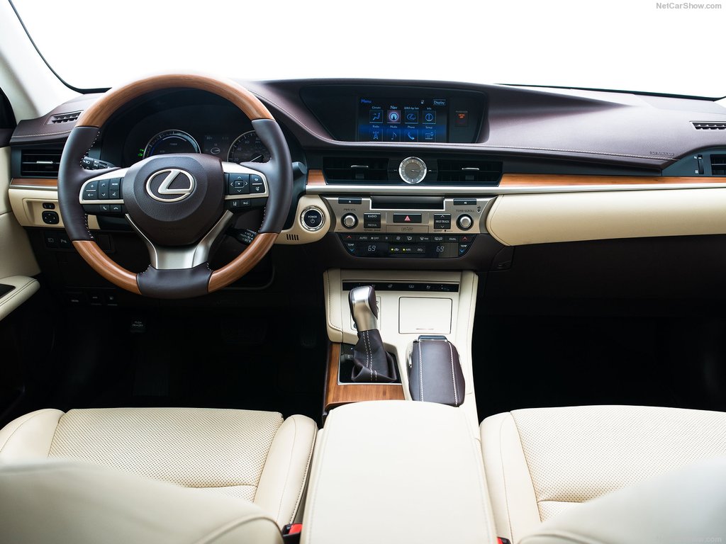 Lexus ES250, the gentleman’s choice -Autodealer
