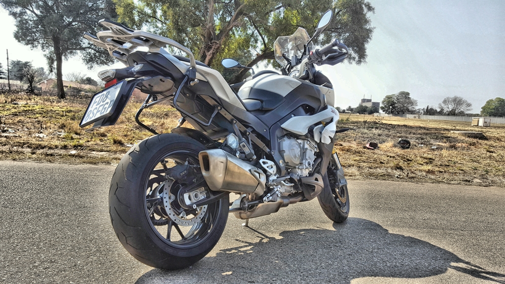 BMW’s two-wheeled crossover: The S 1000 XR-Autodealer