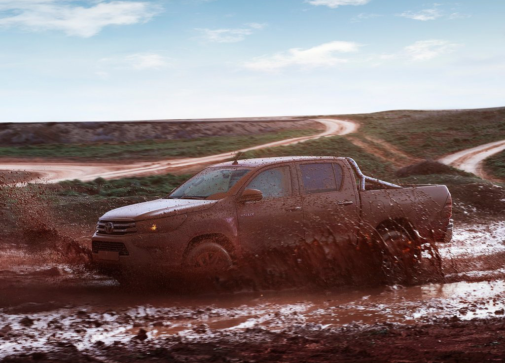 Toyota Hilux… worth the wait?-Autodealer