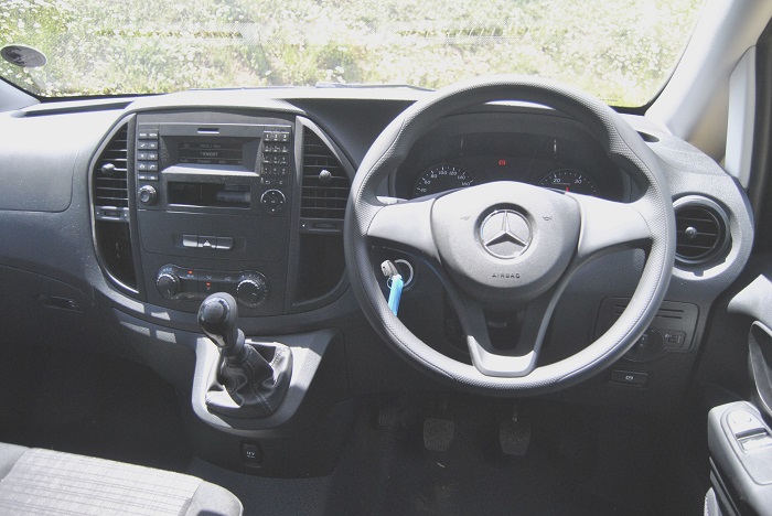 Can Mercedes-Benz’s most basic people hauler lug it? -Autodealer