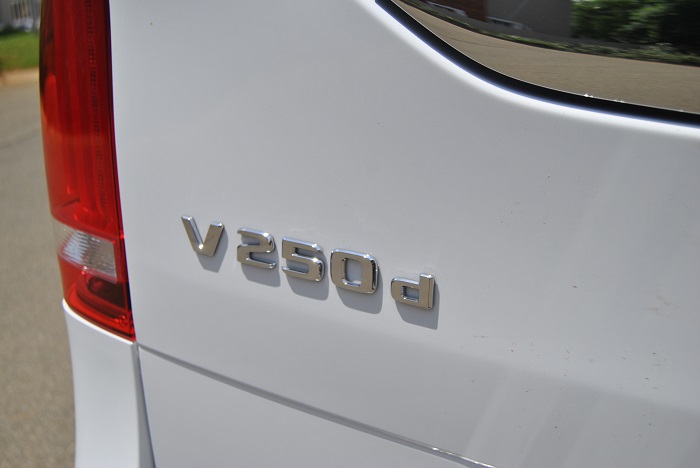 Is it indeed worthy of being called the ‘S-class of vans’-Autodealer
