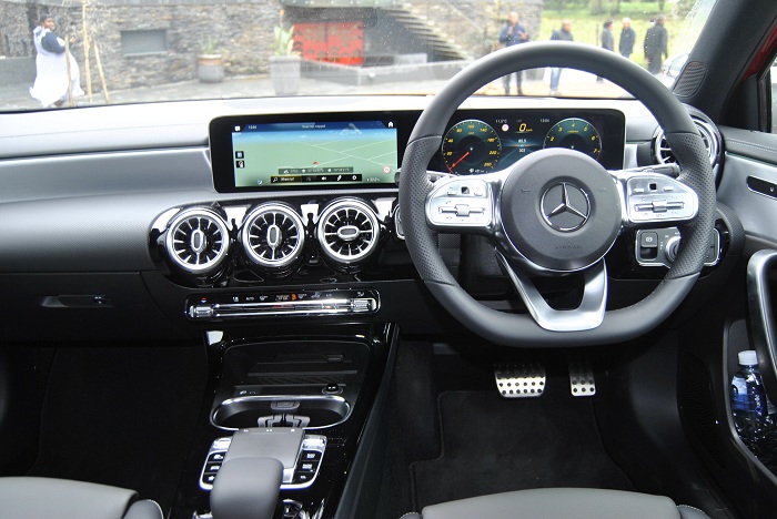 Mercedes-Benz A-class is the new premium hatch benchmark-Autodealer
