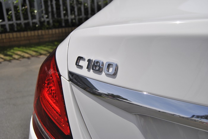 Mercedes-Benz C180 the gateway to the three-pointed star-Autodealer