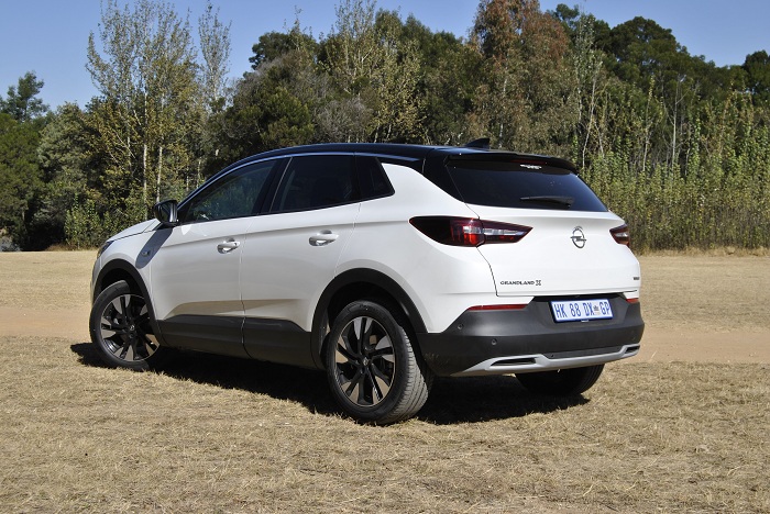 Stylish Opel Grandland X stuns but for a wrong reason-Autodealer