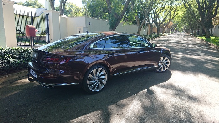 Volkswagen Arteon, the premium anti-SUV sedan-Autodealer