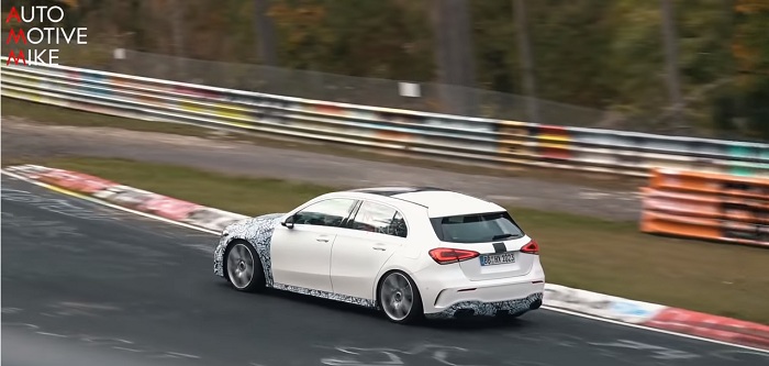 Mercedes-AMG A45 slowly shedding its disguise at the ‘Ring-Autodealer
