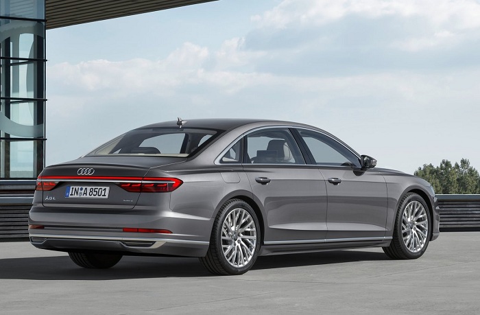 Technologically advanced new Audi A8 bows-Autodealer