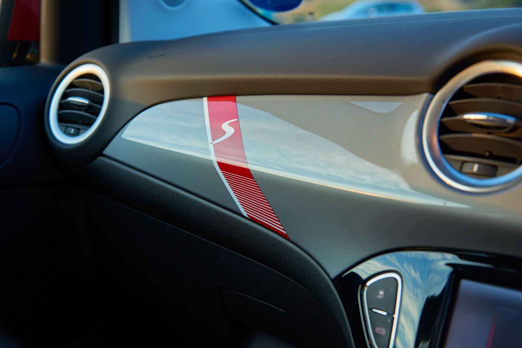 Micro machine - Opel Adam S-Autodealer