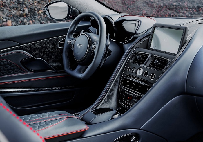 Aston Martin DBS Superleggra officially let loose-Autodealer