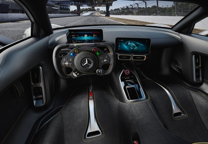 1 000 horsepower Mercedes-AMG Project One lands-Autodealer