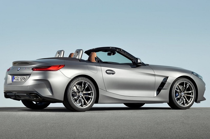 BMW Z4 detailed with boosted four and six-cylinder power-Autodealer