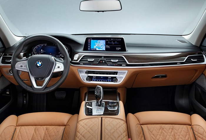 Freshened-up BMW 7-series shows its (larger) new face-Autodealer