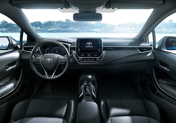 New Toyota Corolla dons less prominent disguise-Autodealer