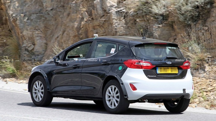 Is this Ford Fiesta hiding the new EcoSport or Baby Bronco?-Autodealer