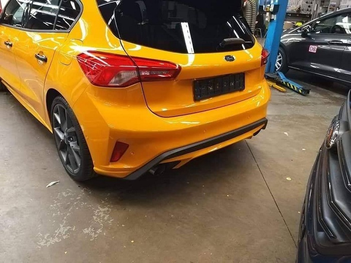 New Ford Focus ST again spied in final production spec-Autodealer