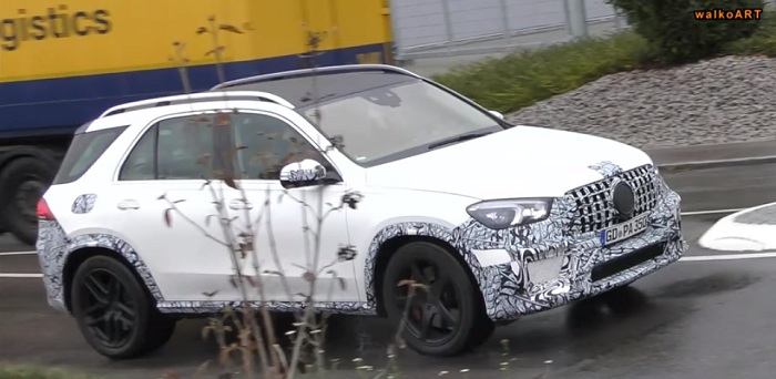 Mercedes-AMG’s newest 63 SUV additions spied rain dancing-Autodealer