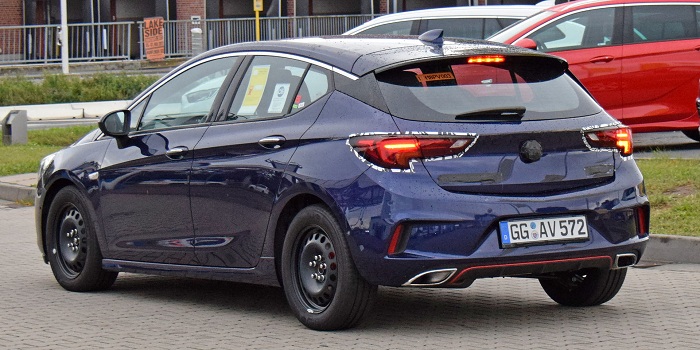 Spy shots confirm Opel is preparing a Astra GSI-Autodealer