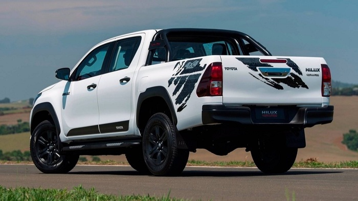Aggressive Toyota Hilux SR Challenge bows in Brazil-Autodealer