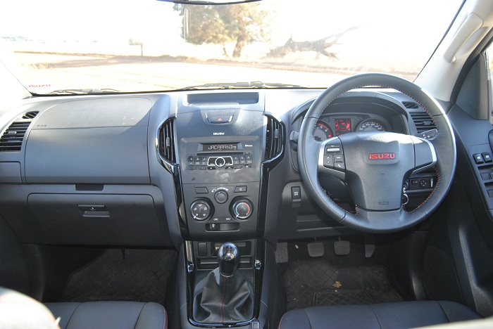 4WD Isuzu KB X-Rider is proudly rough -Autodealer