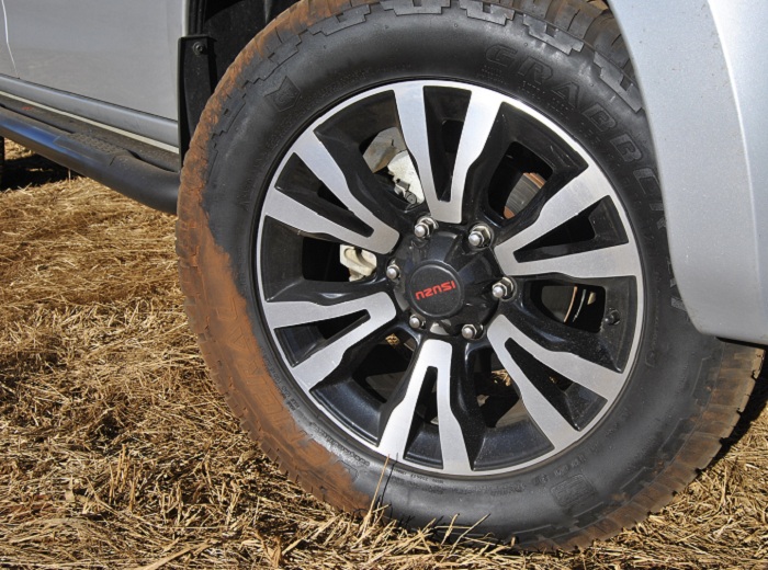 4WD Isuzu KB X-Rider is proudly rough -Autodealer