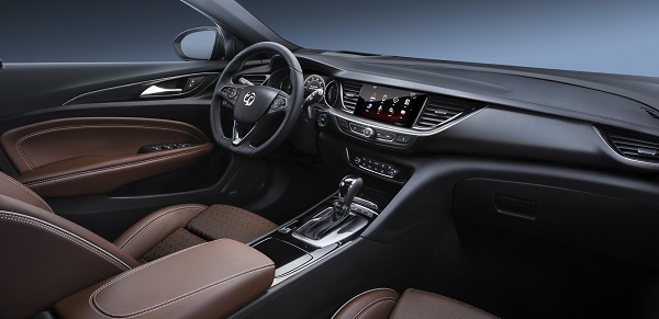 Vauxhall the first to reveal new Insignia Grand Sport-Autodealer
