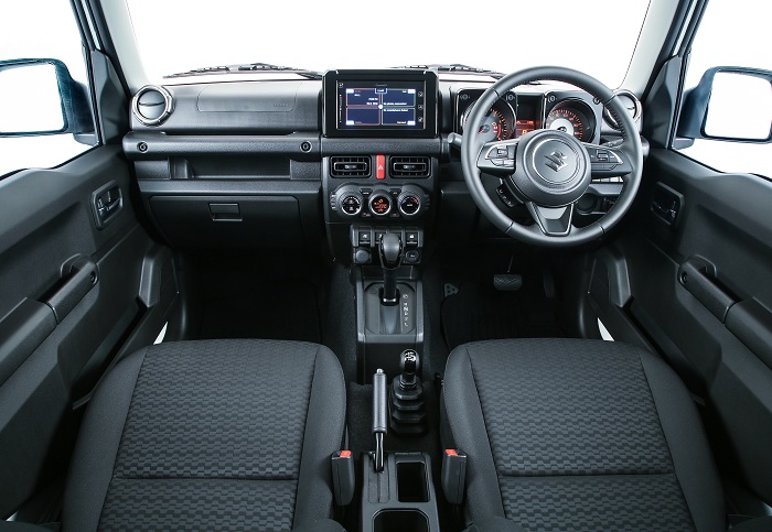 New Suzuki Jimny driven-Autodealer