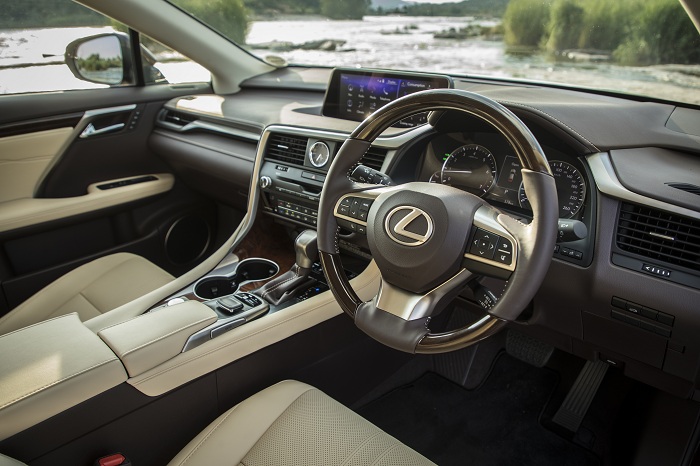 Seven-seat Lexus RX L touches down-Autodealer