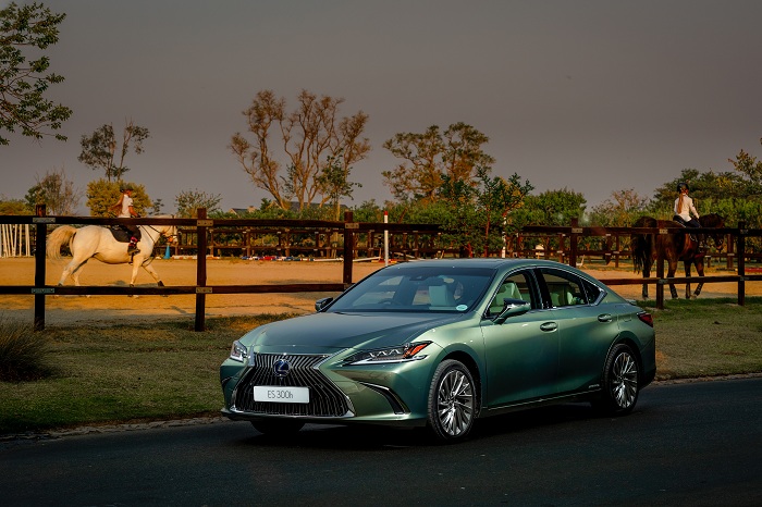 Lexus ES now more refined-Autodealer