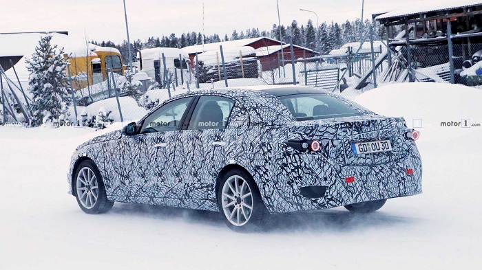 Next Mercedes-Benz C-class heads for the cold-Autodealer