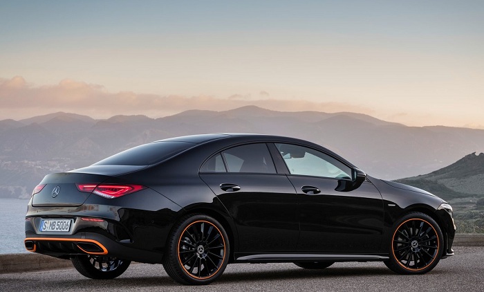 Mercedes-Benz’s smallest sedan goes svelte-Autodealer