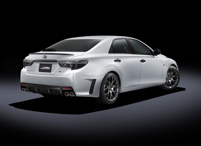 Toyota Mark X GRMN a V6, manual RWD sedan South Africa cannot have-Autodealer