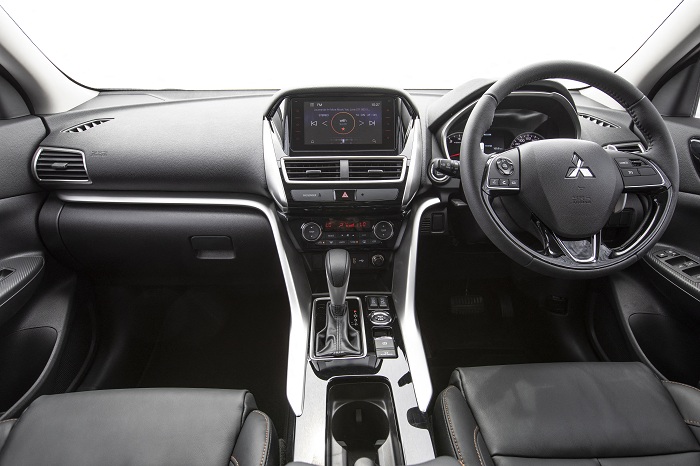 Mitsubishi Eclipse Cross steps into the light-Autodealer