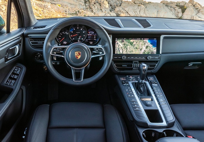 Refreshed Porsche Macan driven-Autodealer