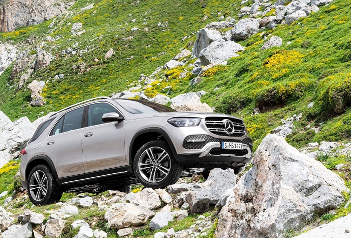 New Mercedes-Benz GLE (finally) shows its true self-Autodealer