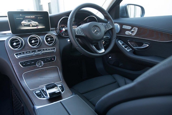 Mercedes' executive electric is lively-Autodealer