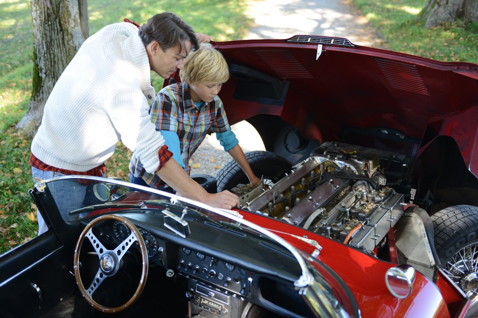 Father’s Day- Gifts for your petrolhead dad-Autodealer