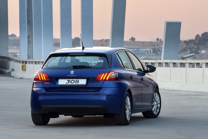 Updated Peugeot 308 driven-Autodealer